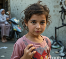 الطفلة مي.. “وردة” أذوى التجويع الإسرائيلي جسدها بغزة الطفلة مي.. “وردة” أذوى التجويع الإسرائيلي جسدها بغزة